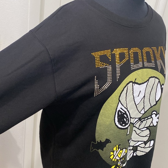 NWOT Peanuts sweatshirt snoopy & Woodstock Dressed as Mummies With Bling |SZ XXL - Picture 7 of 13